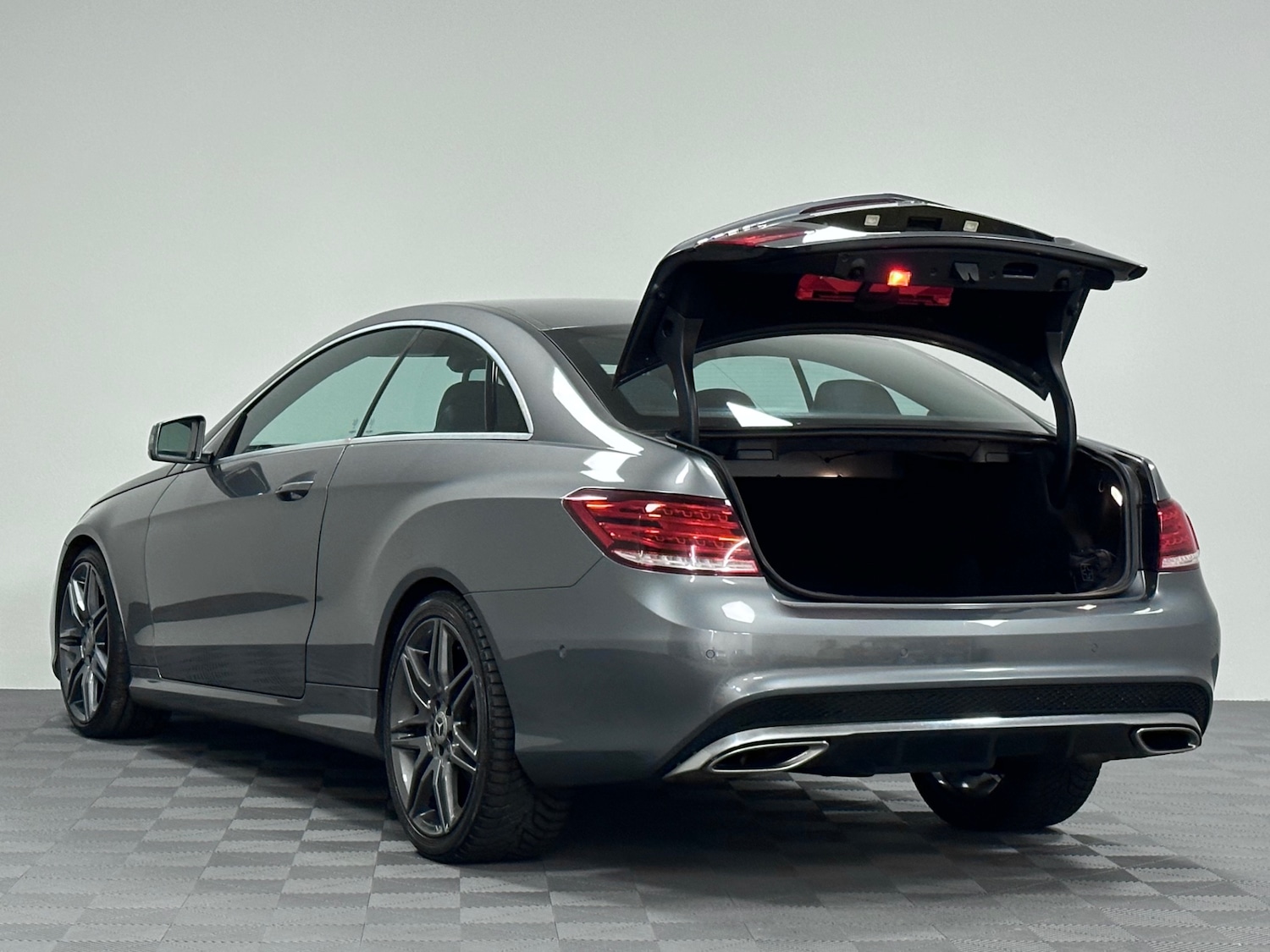 Used Mercedes-Benz E Class 2017 for sale - 76807088: Photo 14