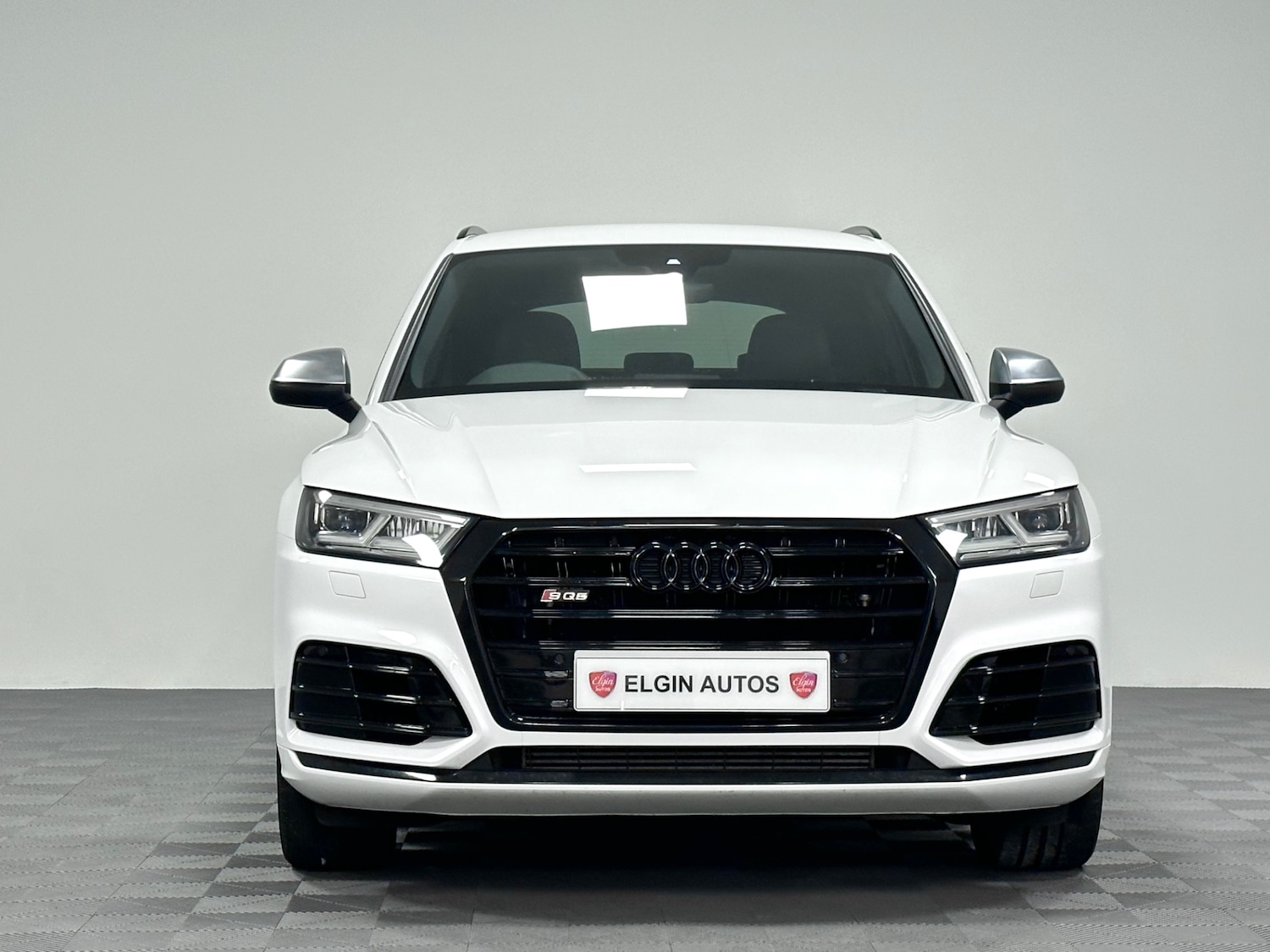 Used Audi Q5 2017 for sale - 76542349: Photo 2