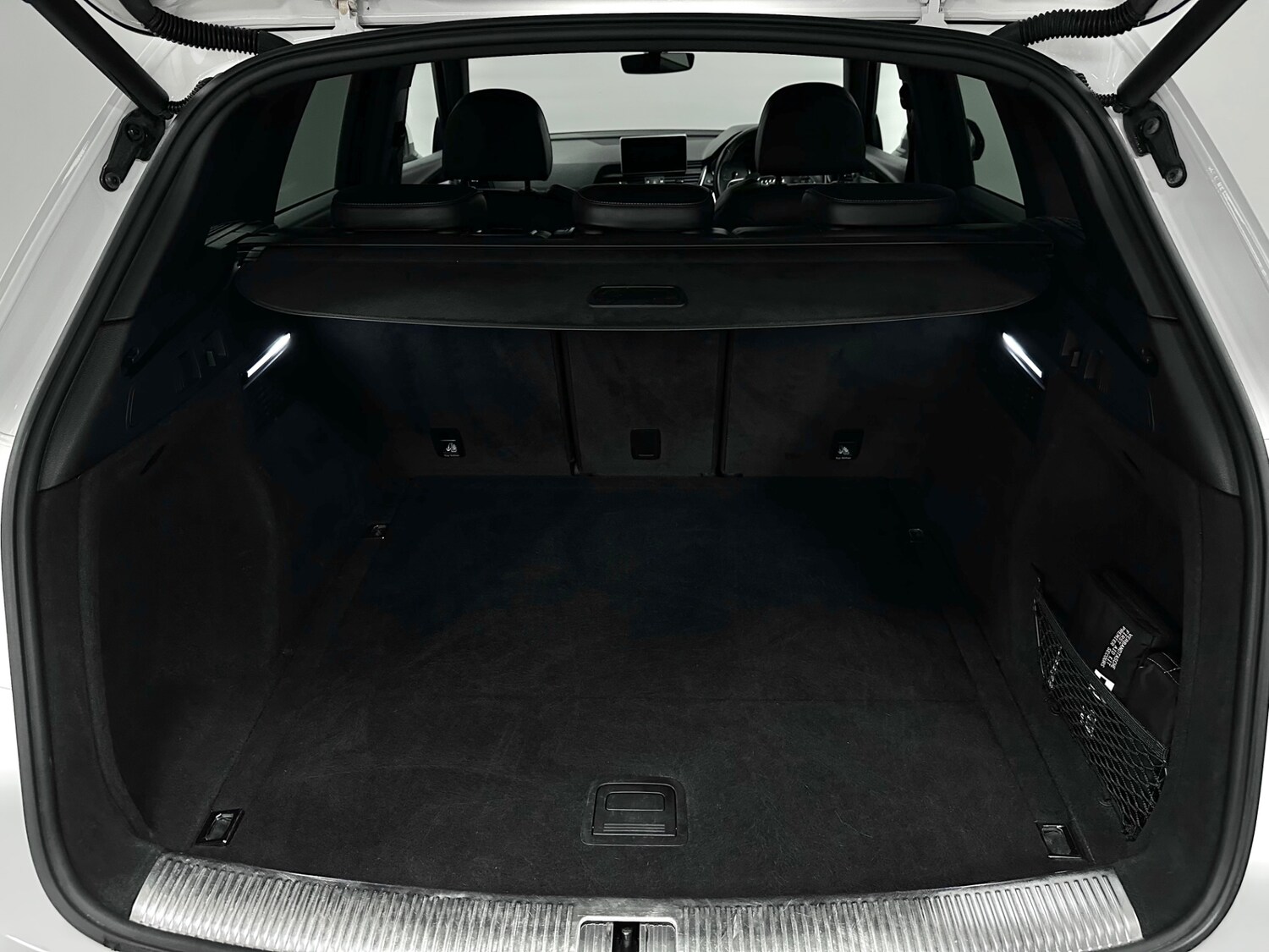 Used Audi Q5 2017 for sale - 76542349: Photo 25