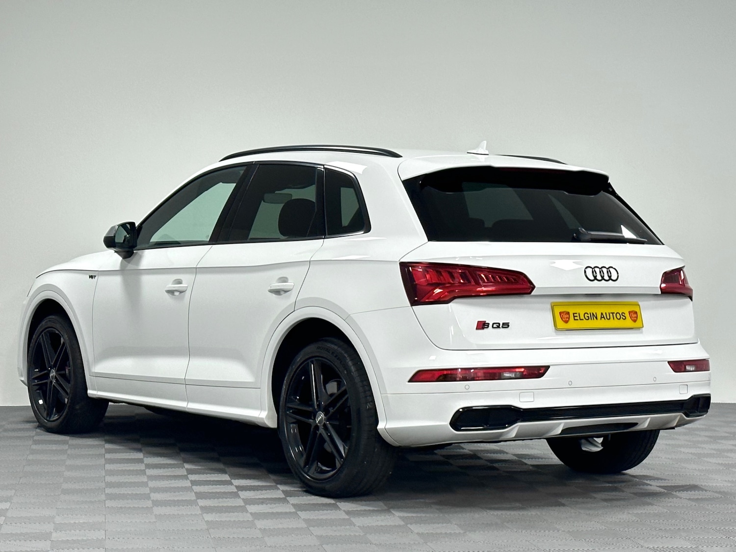 Used Audi Q5 2017 for sale - 76542349: Photo 6