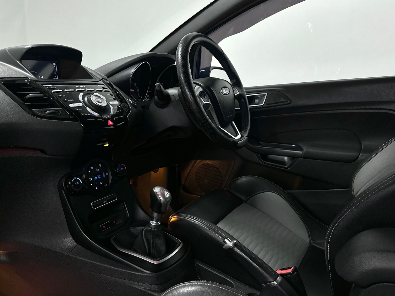 Used Ford Fiesta 2014 for sale - 77012301: Photo 19