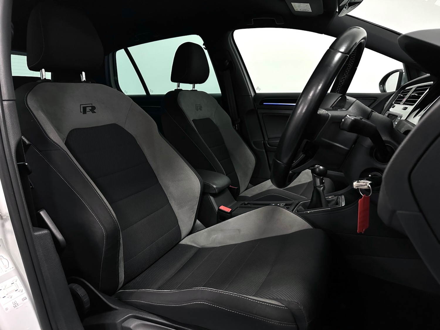 Used Volkswagen Golf 2016 for sale - 76706634: Photo 5