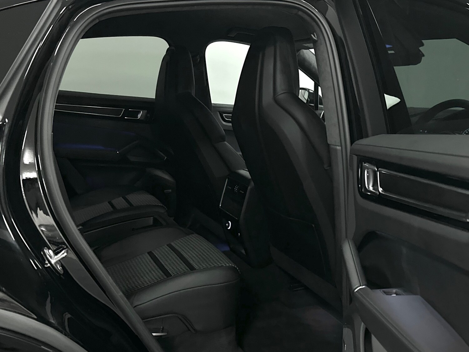 Used Porsche Cayenne 2019 for sale - 76893233: Photo 26