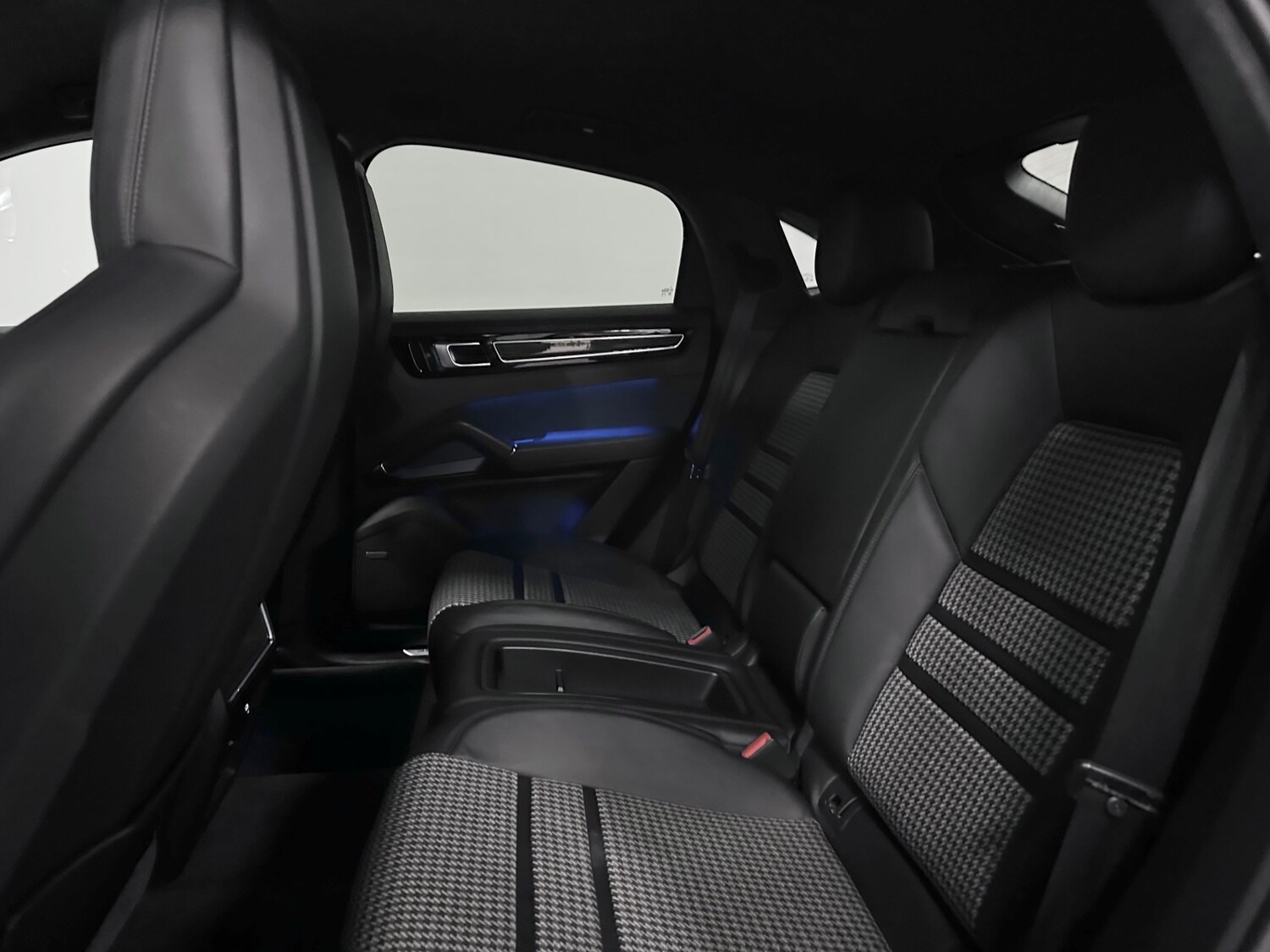 Used Porsche Cayenne 2019 for sale - 76893233: Photo 27