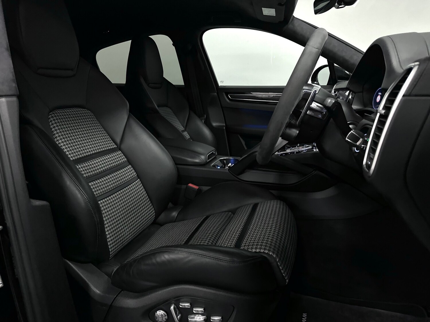 Used Porsche Cayenne 2019 for sale - 76893233: Photo 5