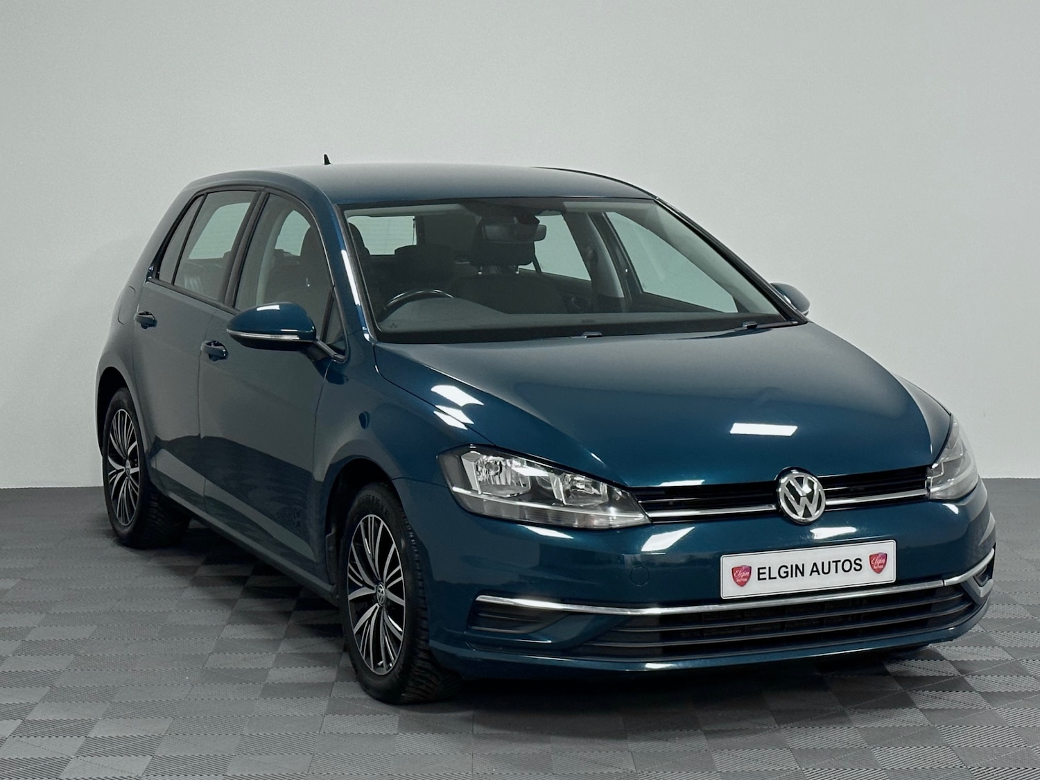 Used Volkswagen Golf 2017 for sale - 76969433: Photo 12