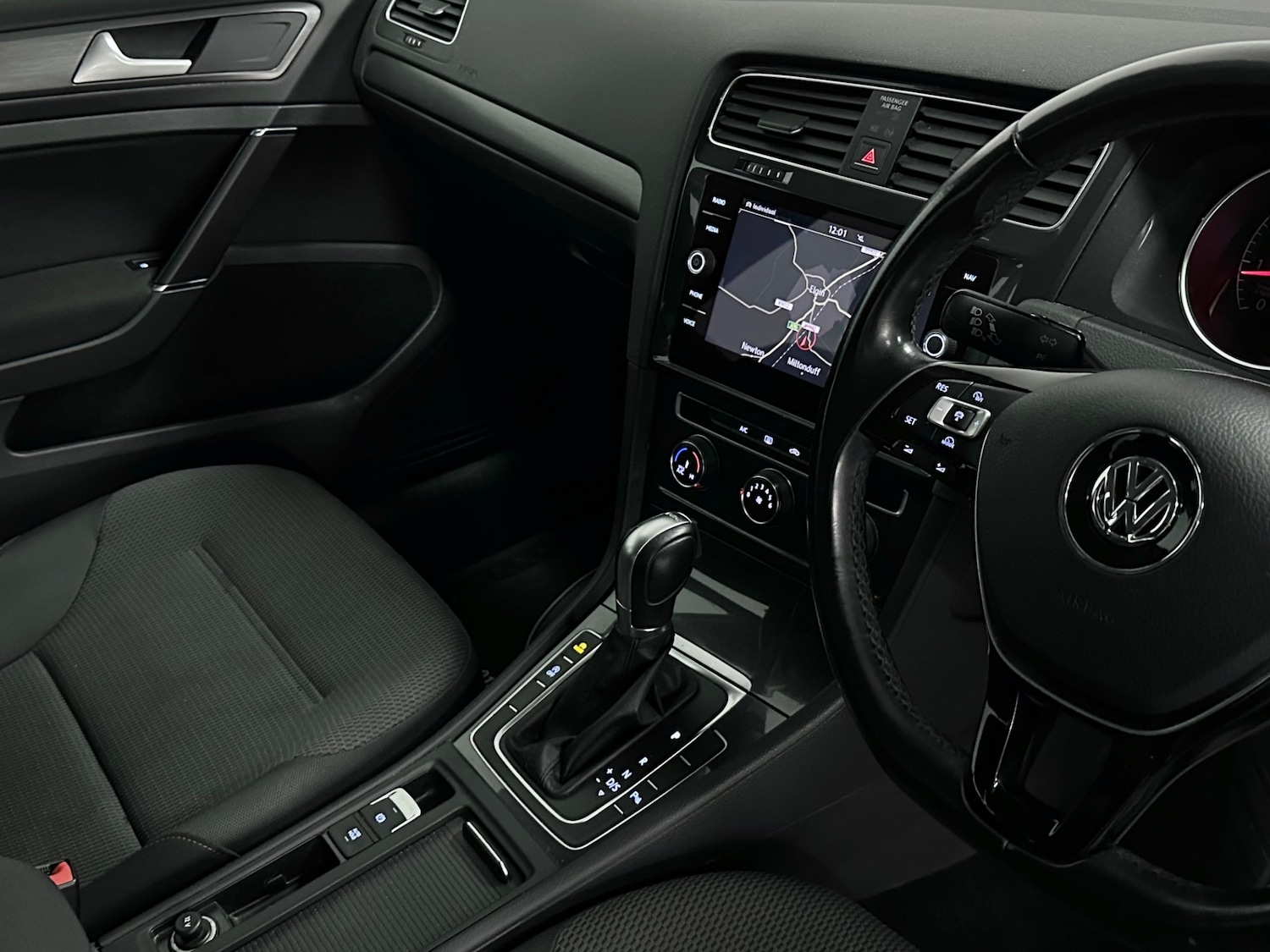 Used Volkswagen Golf 2017 for sale - 76969433: Photo 17