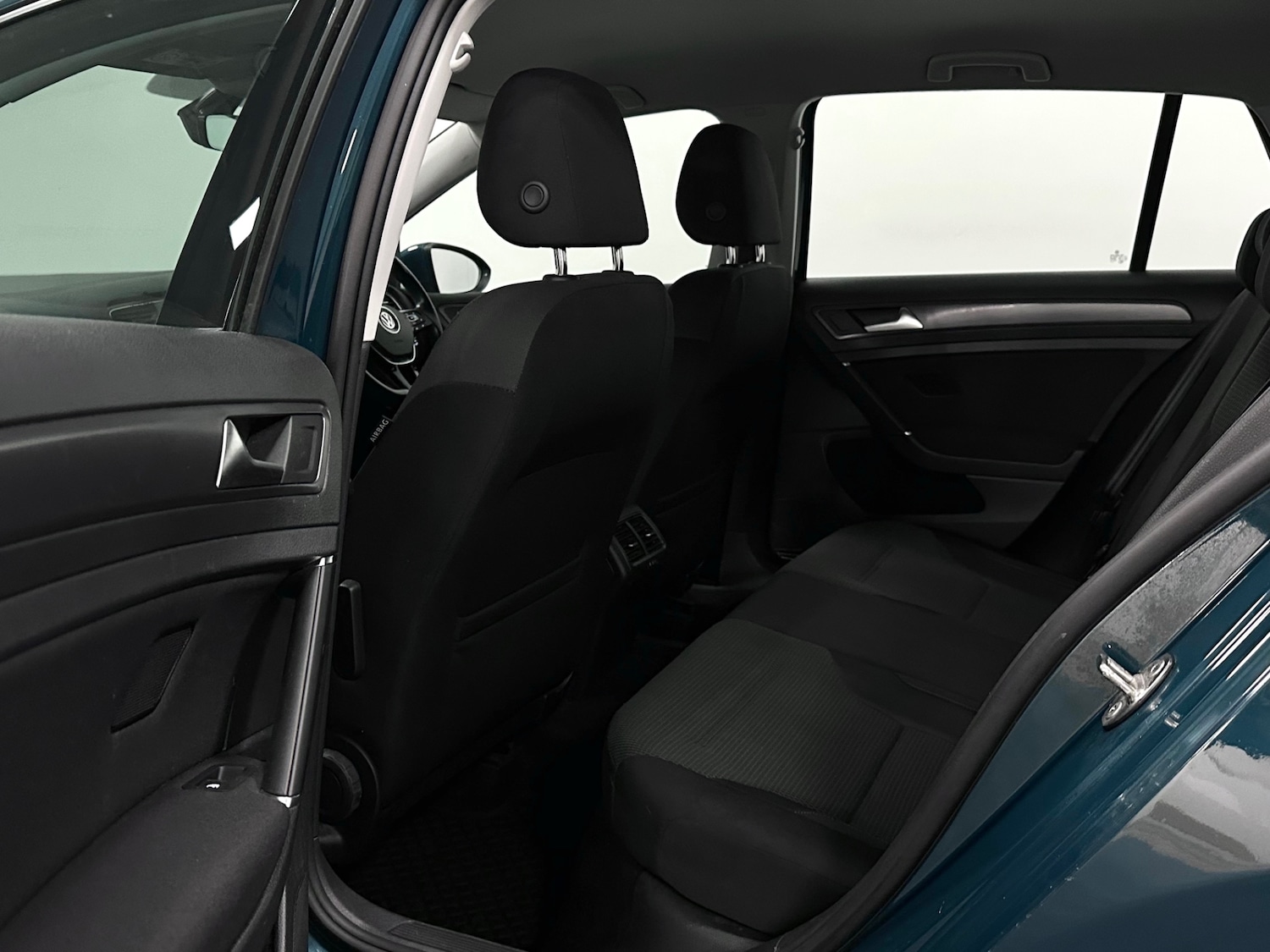 Used Volkswagen Golf 2017 for sale - 76969433: Photo 21