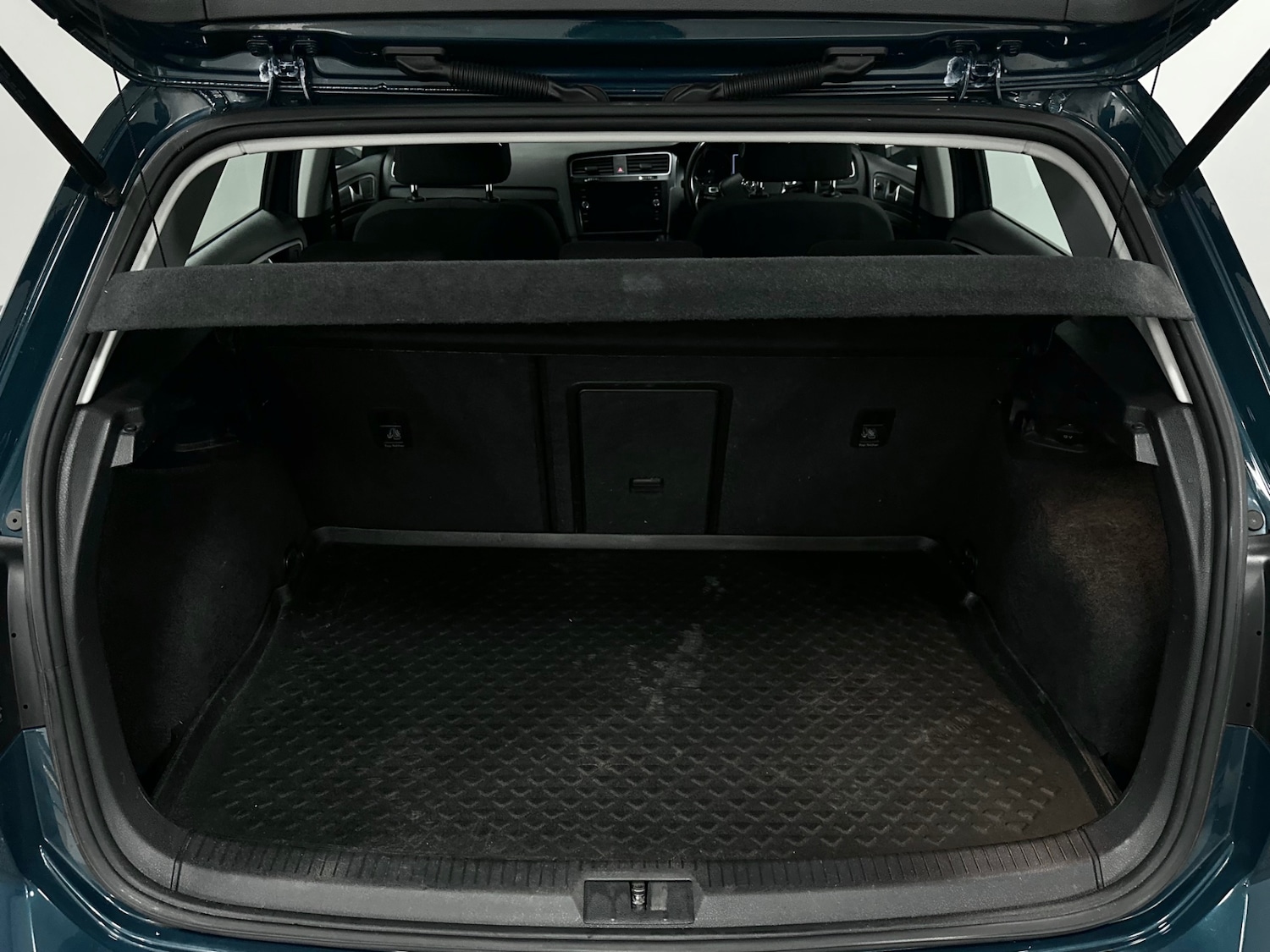 Used Volkswagen Golf 2017 for sale - 76969433: Photo 23