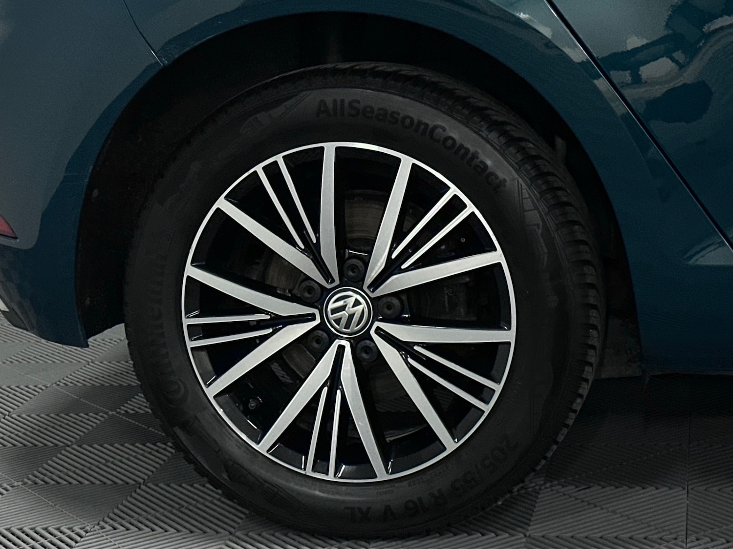 Used Volkswagen Golf 2017 for sale - 76969433: Photo 28