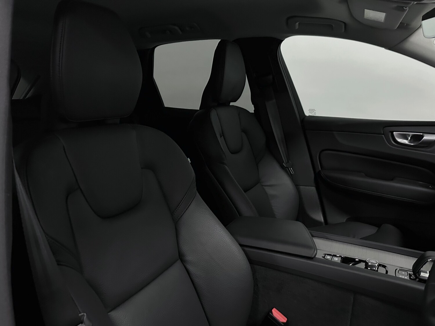 Used Volvo XC60 2023 for sale - 77336063: Photo 16