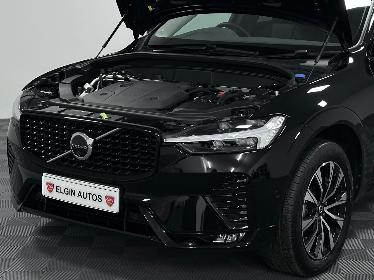 Used Volvo XC60 2023 for sale - 77336063: Photo 32