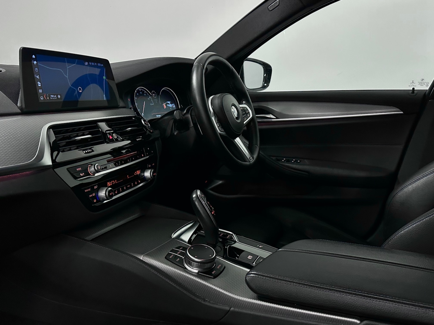 Used BMW 5 Series 2018 for sale - 76576670: Photo 21