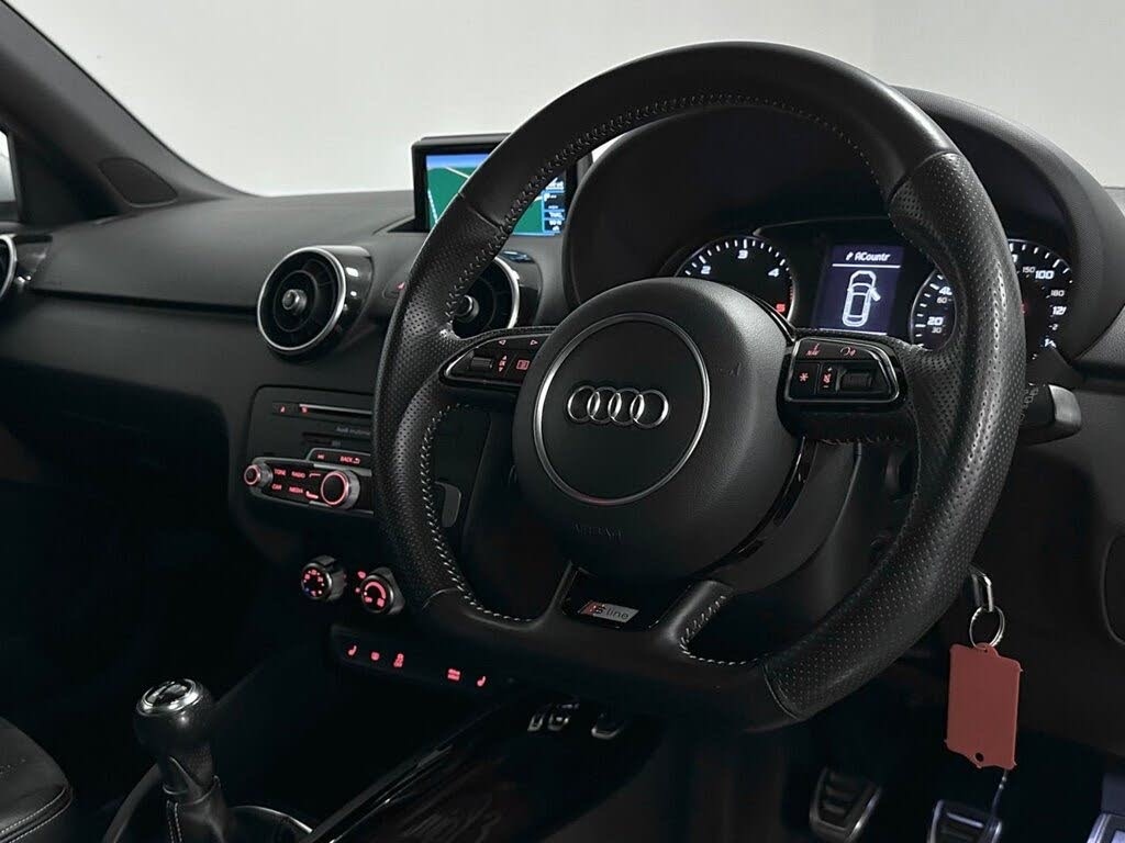 Used Audi A1 2016 for sale - 76402649: Photo 4