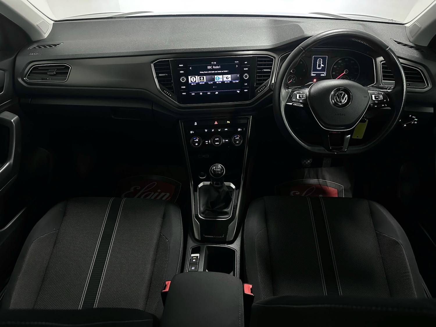 Used Volkswagen T-Roc 2018 for sale - 76461933: Photo 11