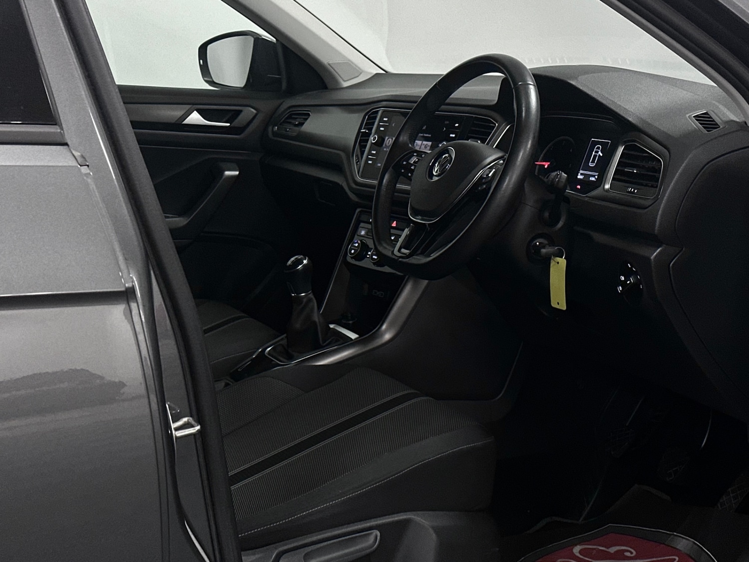 Used Volkswagen T-Roc 2018 for sale - 76461933: Photo 13