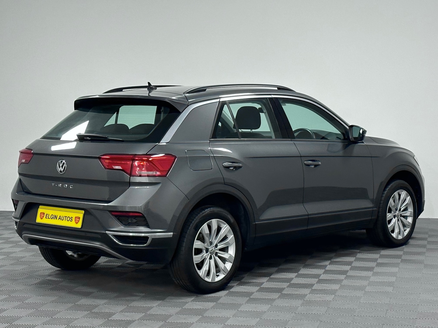 Used Volkswagen T-Roc 2018 for sale - 76461933: Photo 14