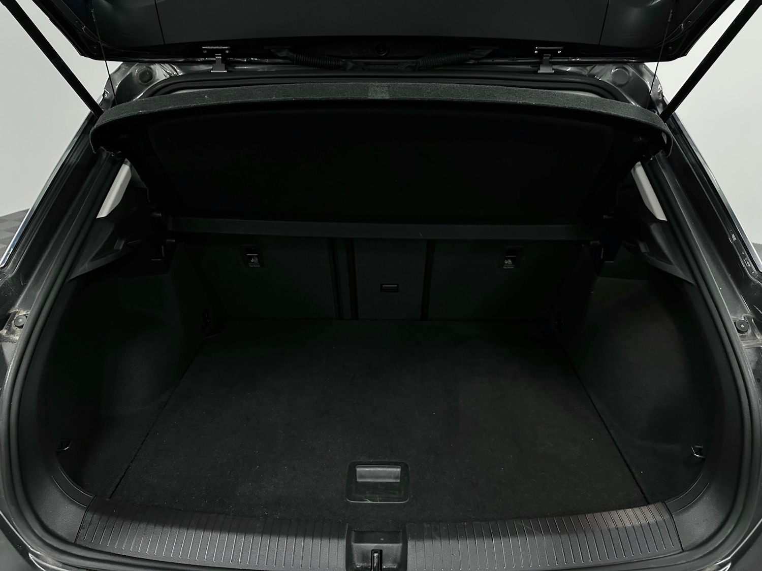 Used Volkswagen T-Roc 2018 for sale - 76461933: Photo 23