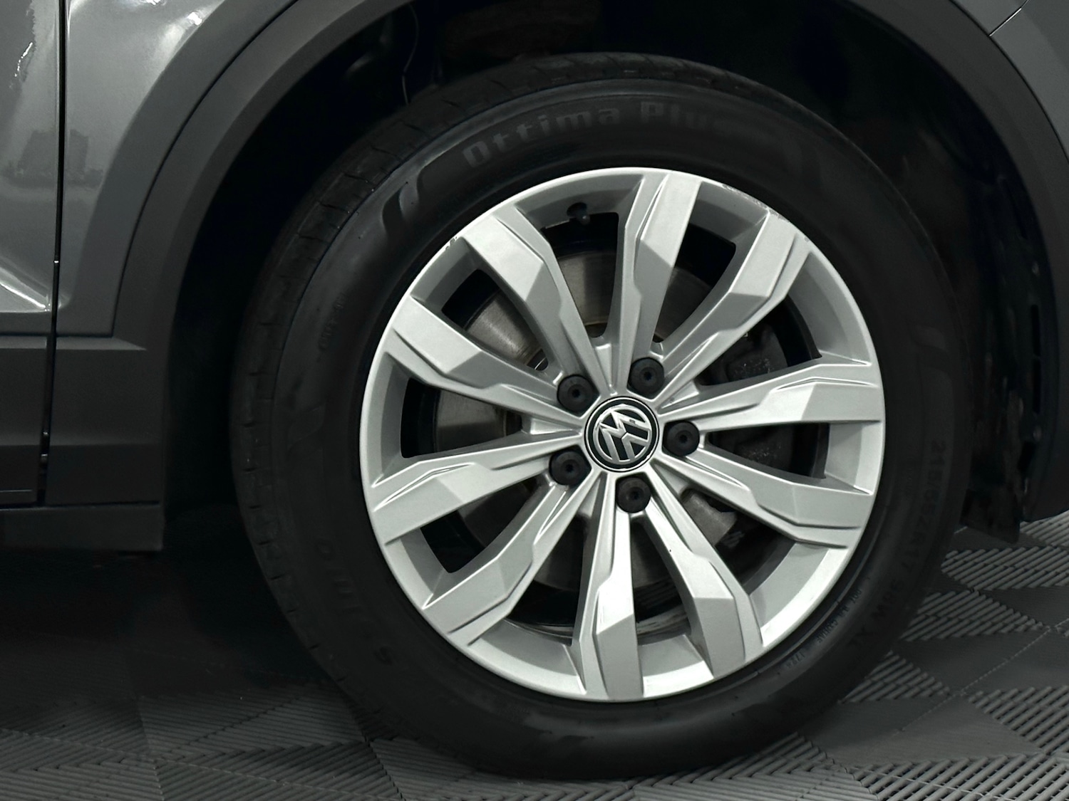 Used Volkswagen T-Roc 2018 for sale - 76461933: Photo 28