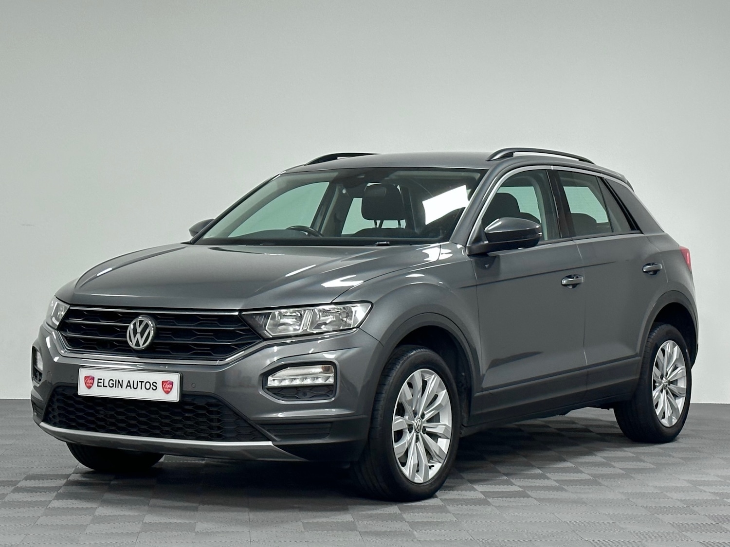 Used Volkswagen T-Roc 2018 for sale - 76461933: Photo 3