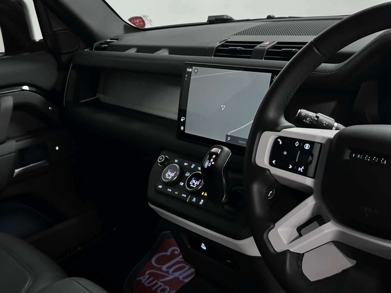 Used Land Rover Defender 90 2025 for sale - 77001269: Photo 17