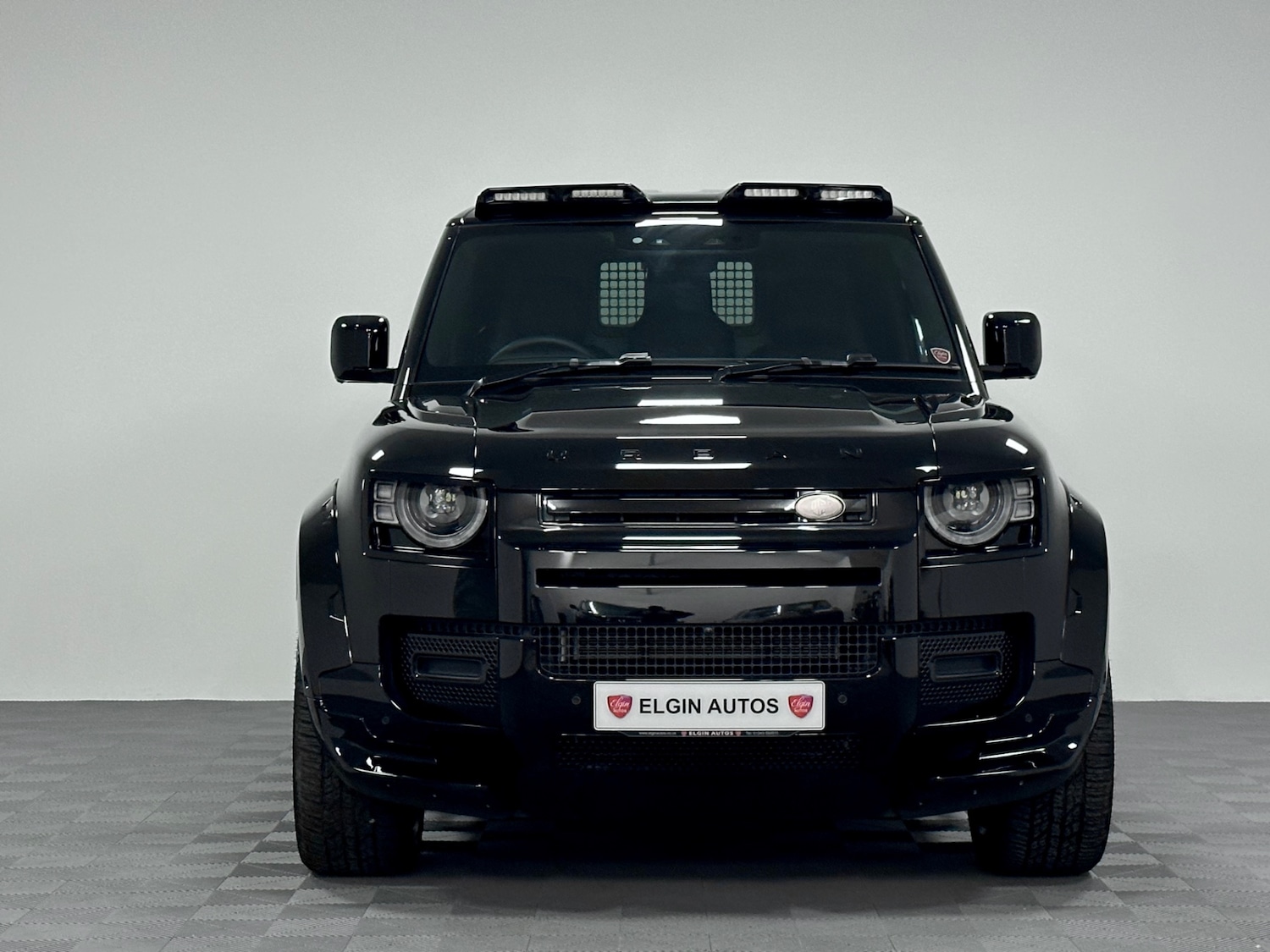 Used Land Rover Defender 90 2025 for sale - 77001269: Photo 2