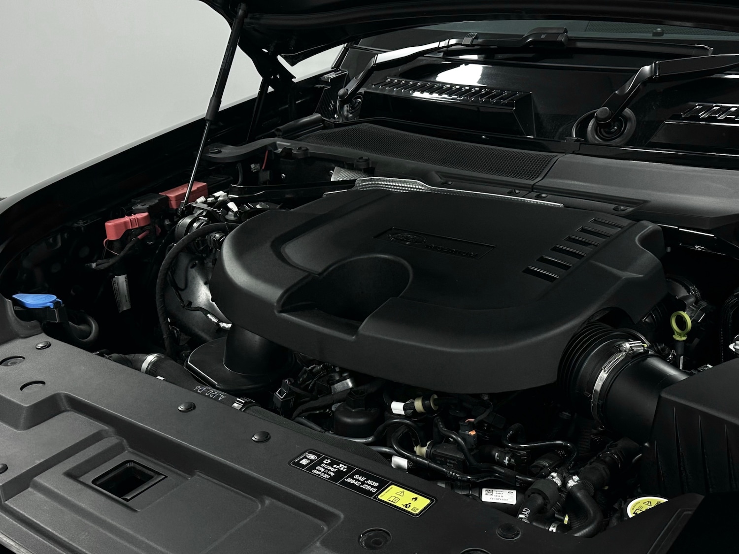 Used Land Rover Defender 90 2025 for sale - 77001269: Photo 24