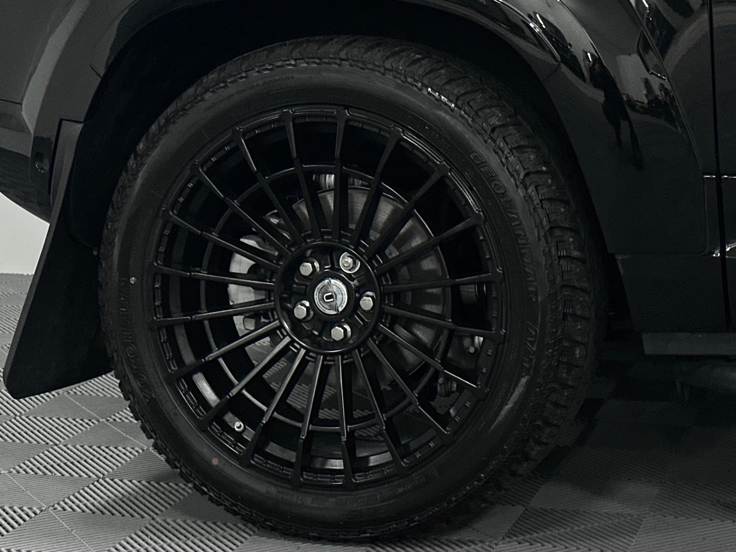 Used Land Rover Defender 90 2025 for sale - 77001269: Photo 29