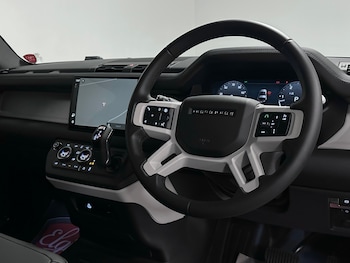 Used Land Rover Defender 90 2025 for sale - 77001269: Photo