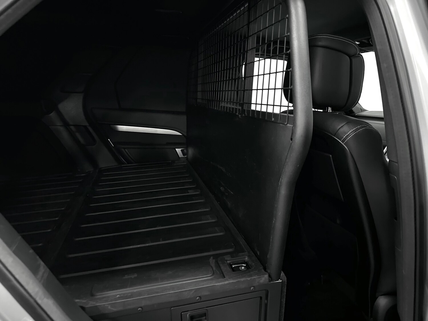 Used Land Rover Discovery 2022 for sale - 77935238: Photo 11