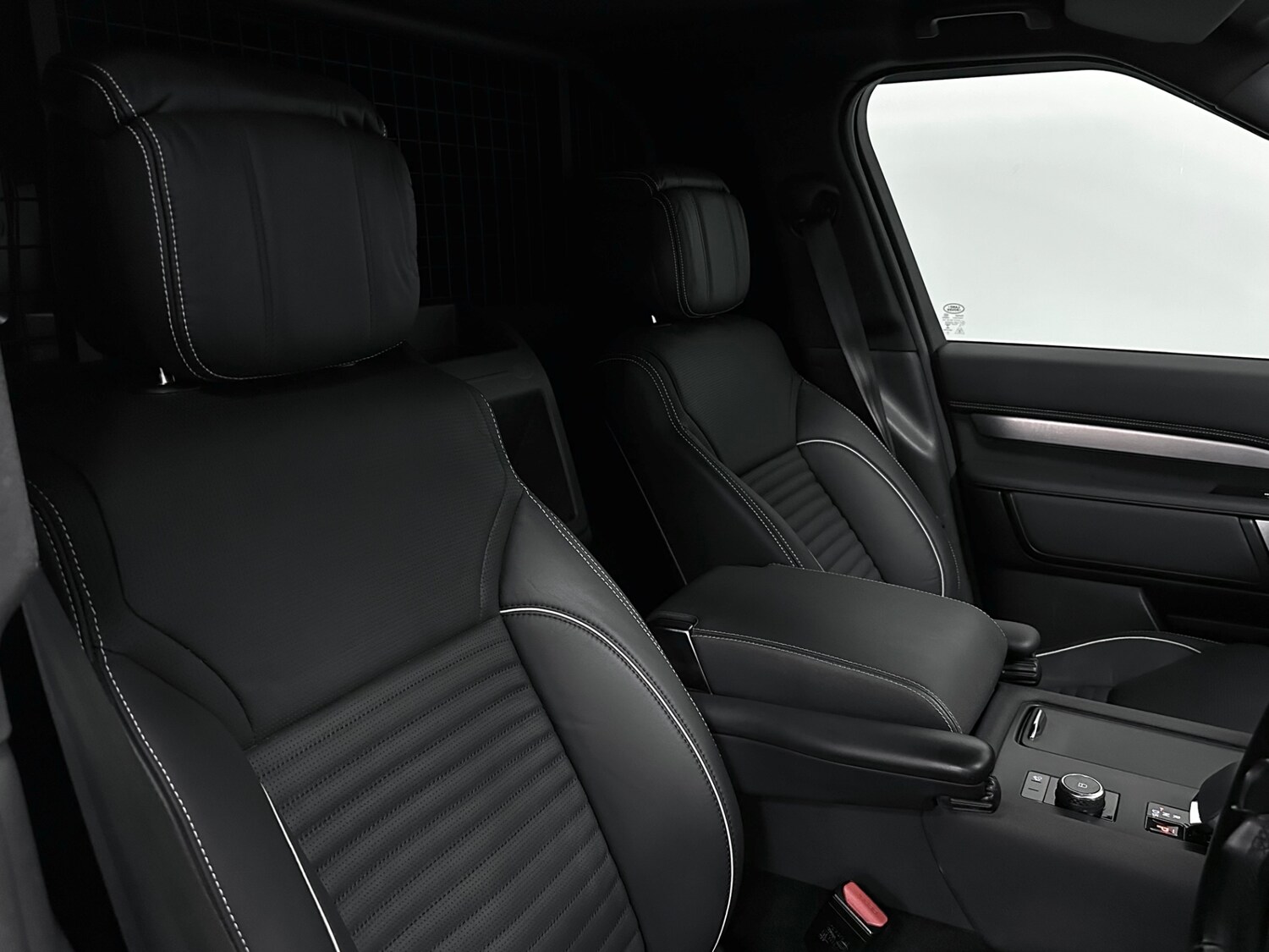 Used Land Rover Discovery 2022 for sale - 77935238: Photo 18