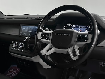 Used Land Rover Defender 2021 for sale - 78667285: Photo