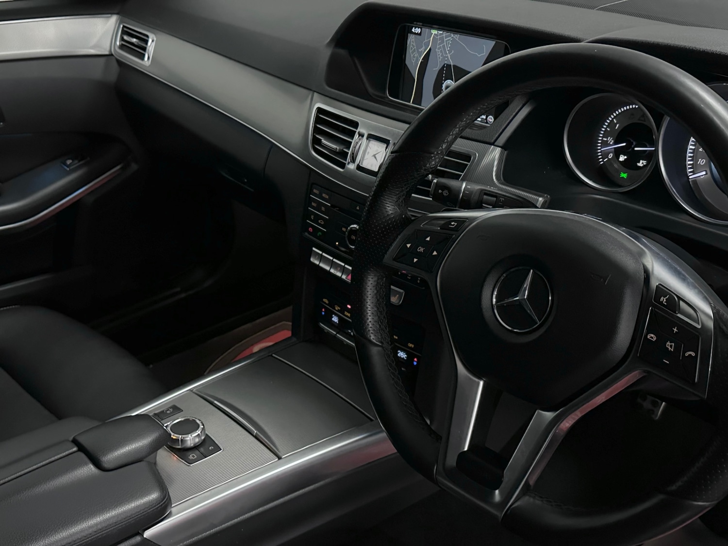 Used Mercedes-Benz E Class 2016 for sale - 77459762: Photo 18