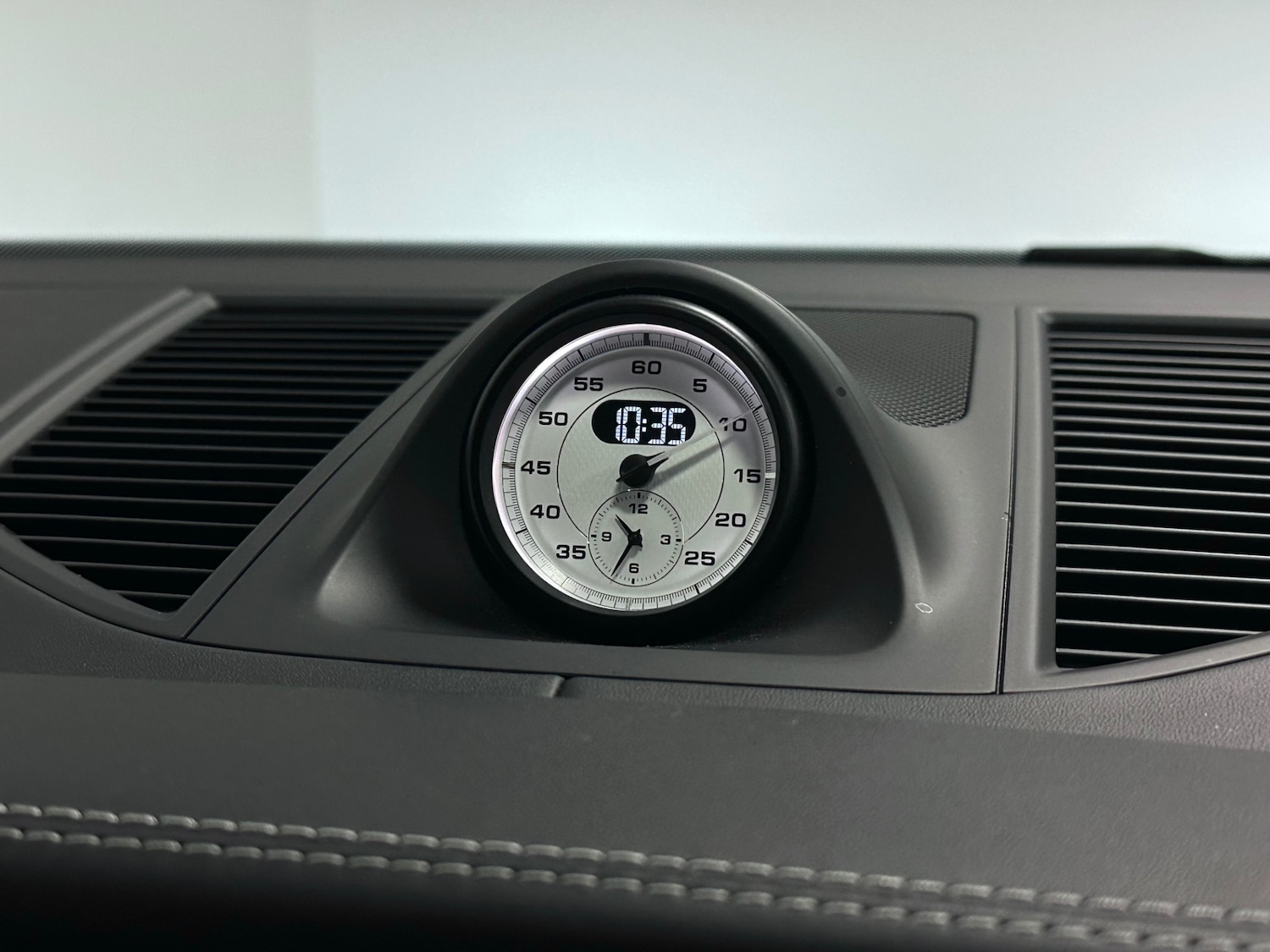 Used Porsche Macan 2022 for sale - 77678754: Photo 14