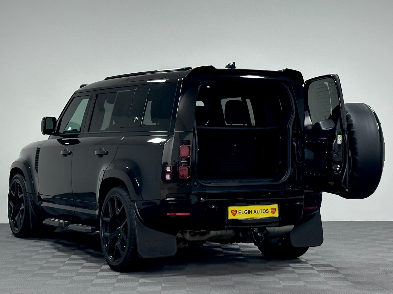 Used Land Rover Defender 110 2021 for sale - 77337919: Photo 18