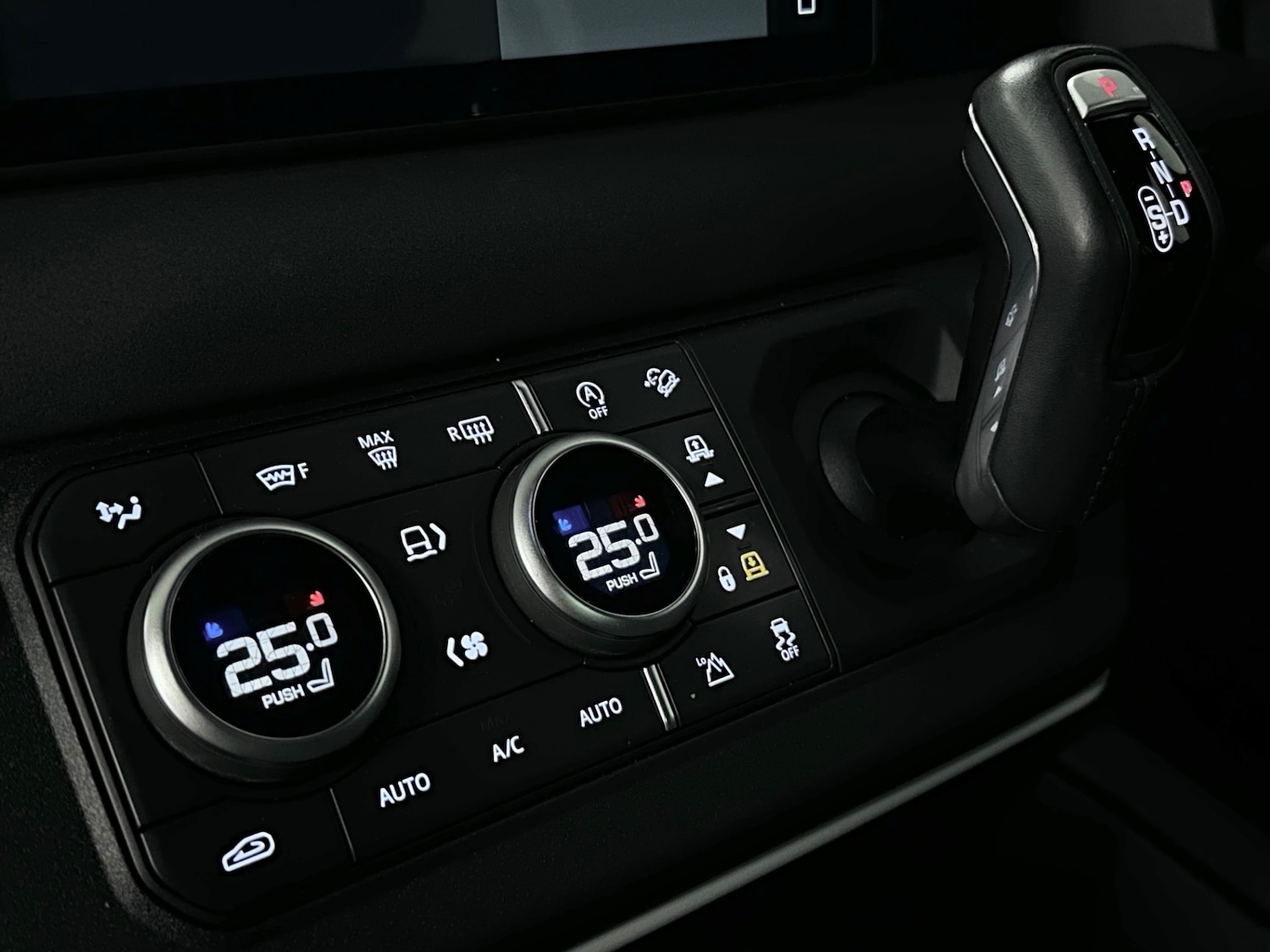 Used Land Rover Defender 110 2021 for sale - 77337919: Photo 22