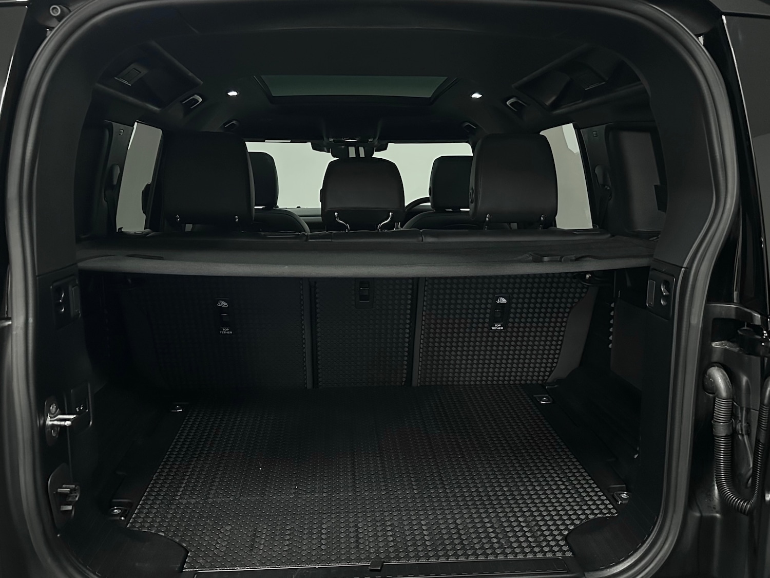 Used Land Rover Defender 110 2021 for sale - 77337919: Photo 27