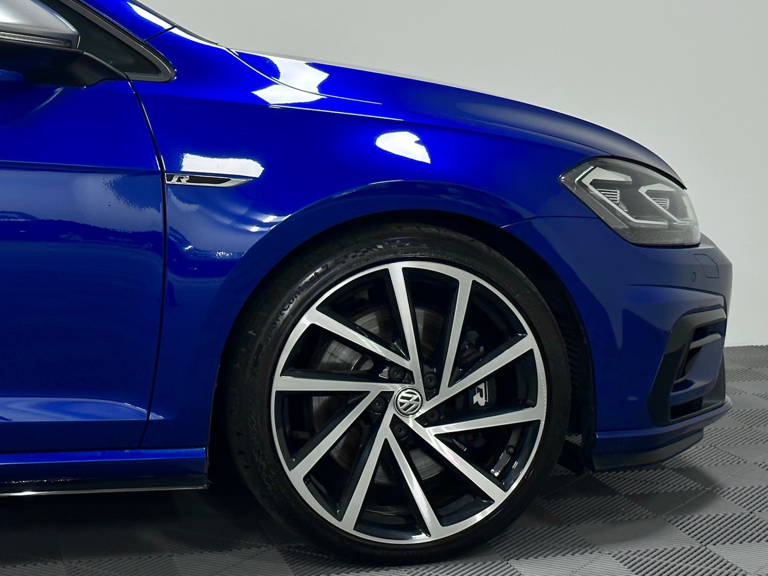 Used Volkswagen Golf 2019 for sale - 76877861: Photo 30