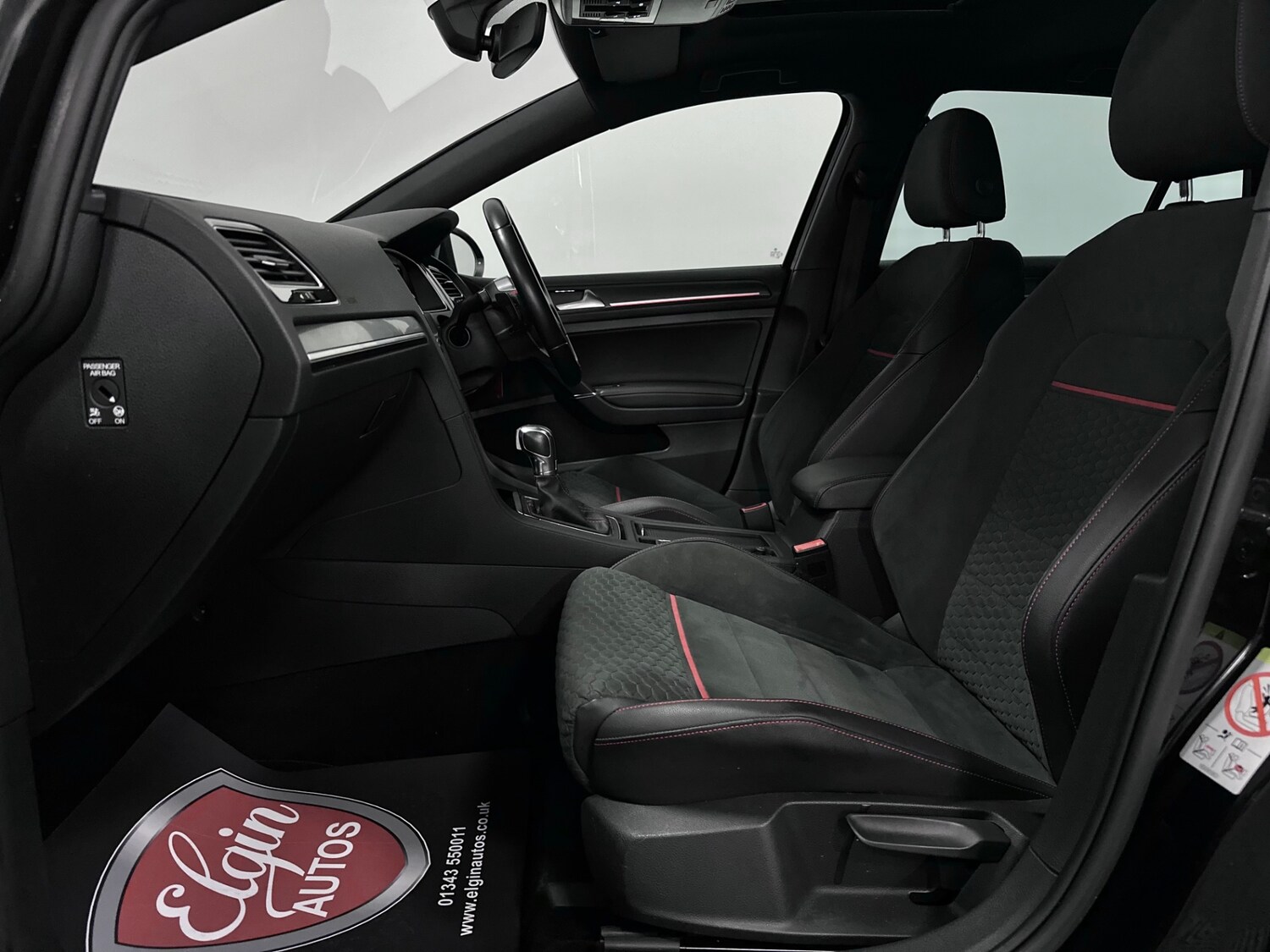 Used Volkswagen Golf 2019 for sale - 77848131: Photo 19