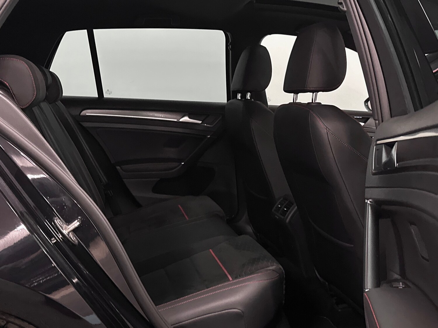 Used Volkswagen Golf 2019 for sale - 77848131: Photo 26