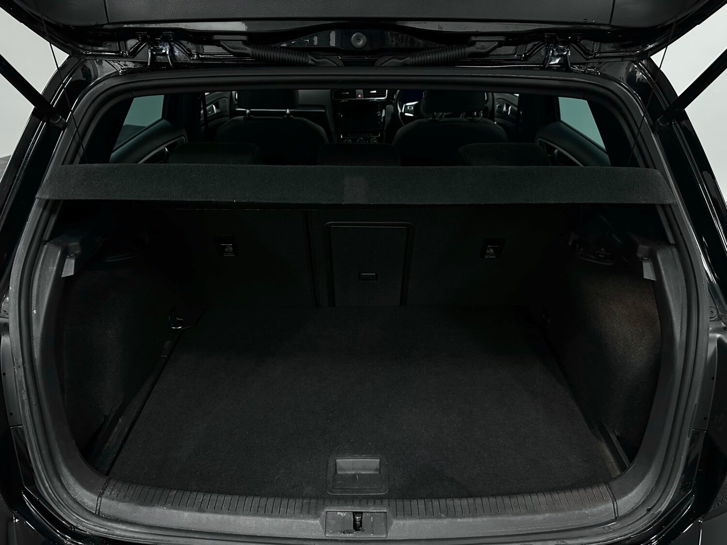 Used Volkswagen Golf 2019 for sale - 77848131: Photo 27