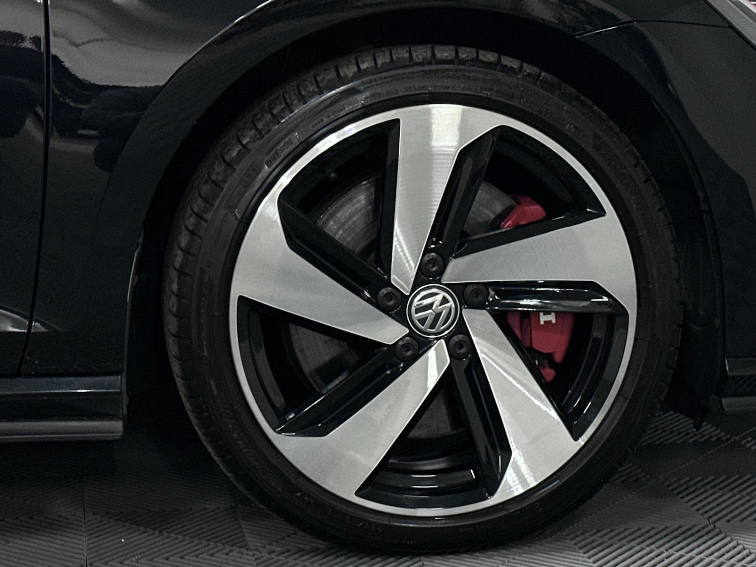 Used Volkswagen Golf 2019 for sale - 77848131: Photo 9