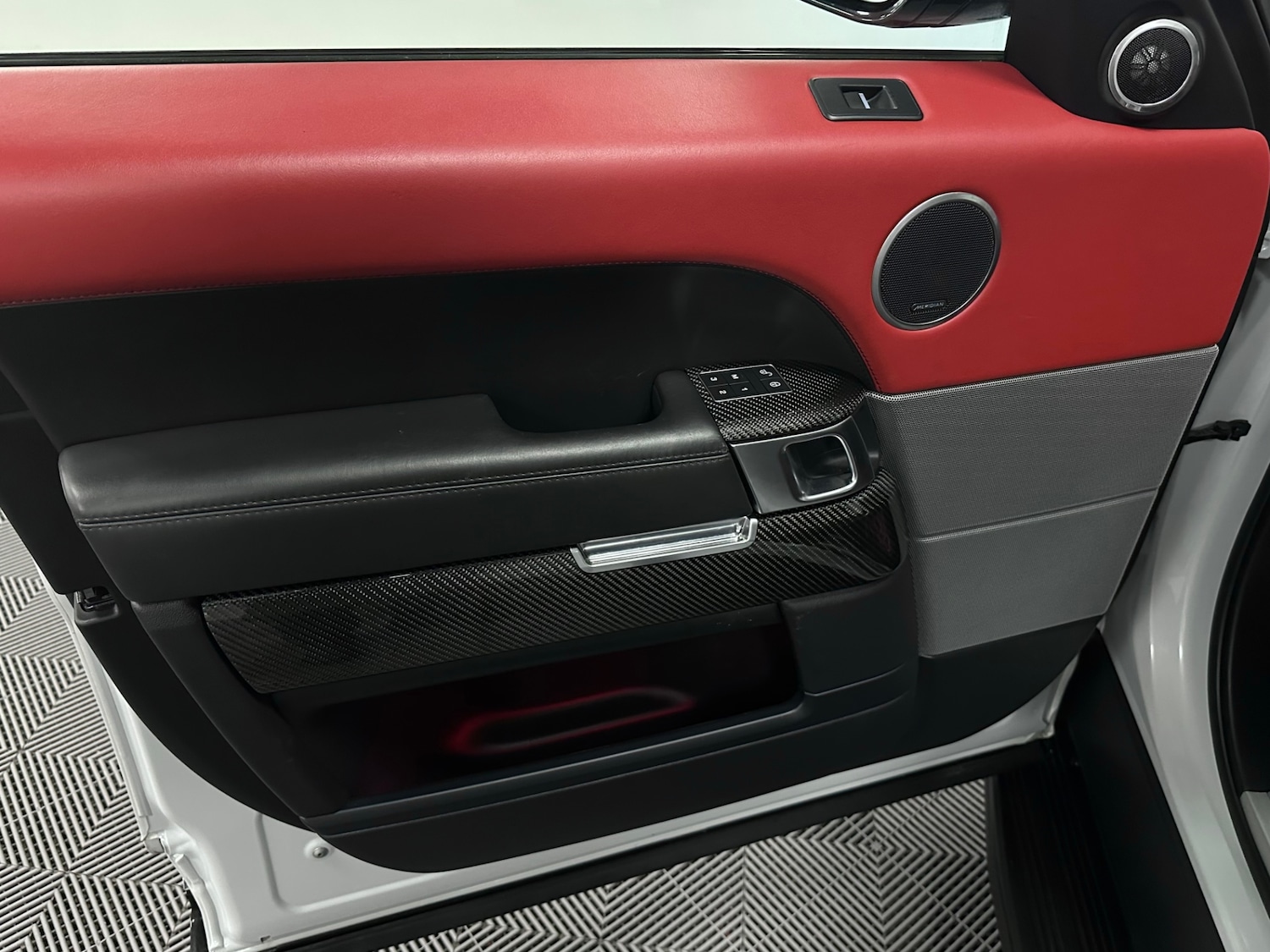 Used Land Rover Range Rover Sport 2017 for sale - 76969429: Photo 32