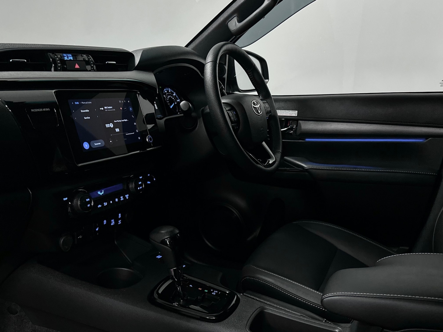 Used Toyota Hilux 2025 for sale - 78122210: Photo 21