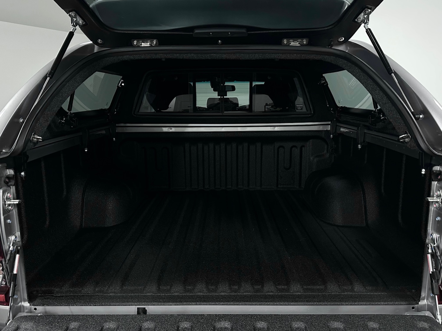 Used Toyota Hilux 2025 for sale - 78122210: Photo 27