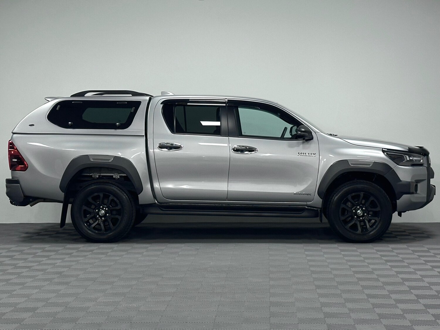 Used Toyota Hilux 2025 for sale - 78122210: Photo 33