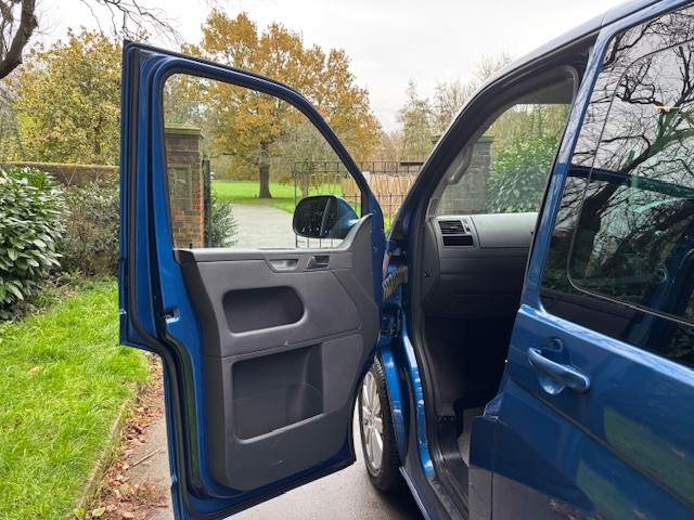 Used Volkswagen Caravelle 2011 for sale - 76725594: Photo 7