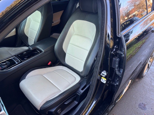 Used Jaguar XE 2017 for sale - 76785045: Photo 11