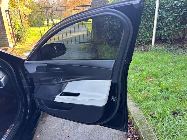 Used Jaguar XE 2017 for sale - 76785045: Photo 18