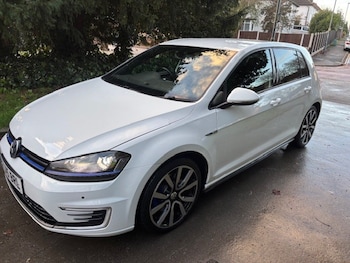 Used Volkswagen Golf 2015 for sale - 77008209: Photo